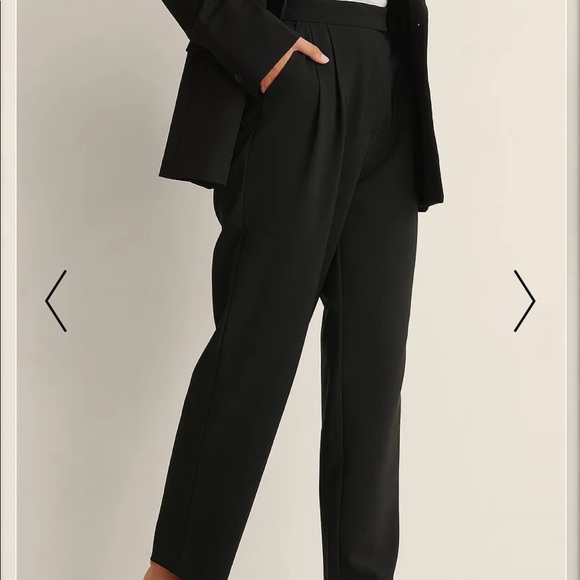 NA-KD Darted Elastic Waist Pants - Picture 2 of 4